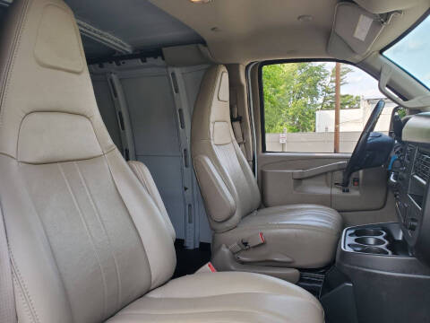 2023 Chevrolet Express 2500