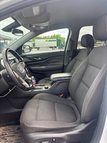 2018 GMC Acadia SLE-2