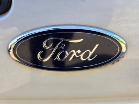 2010 Ford E-Series E-250