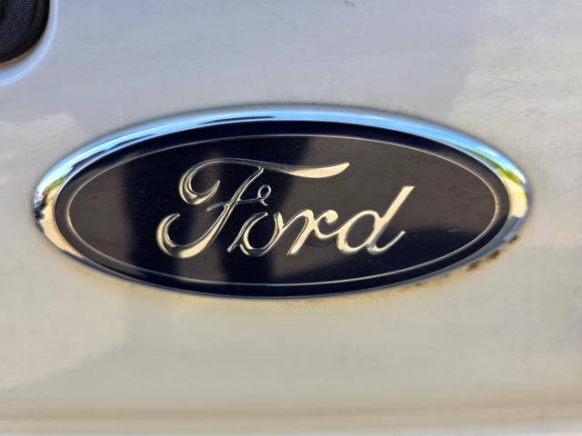 2010 Ford E-Series E-250