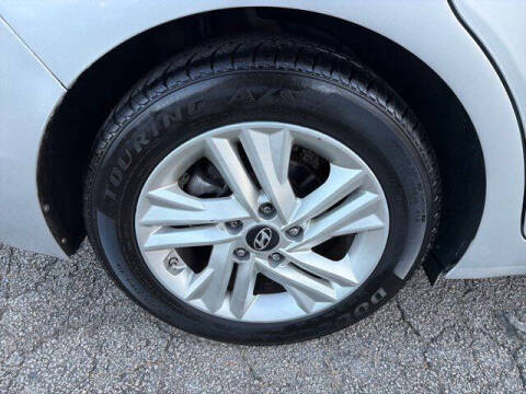 2019 Hyundai Elantra