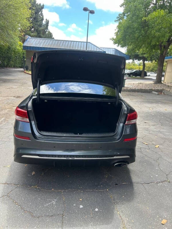 2019 Kia Optima LX