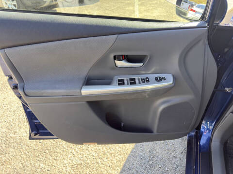 2013 Toyota Prius v Three