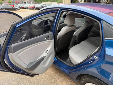 2016 Hyundai Accent SE