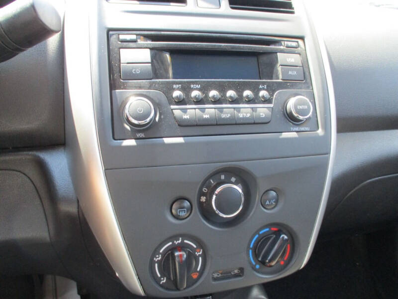 2018 Nissan Versa SV