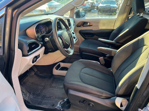 2017 Chrysler Pacifica LX