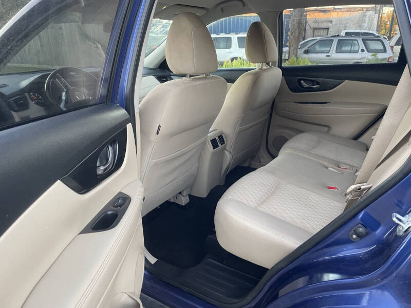 2017 Nissan Rogue SV