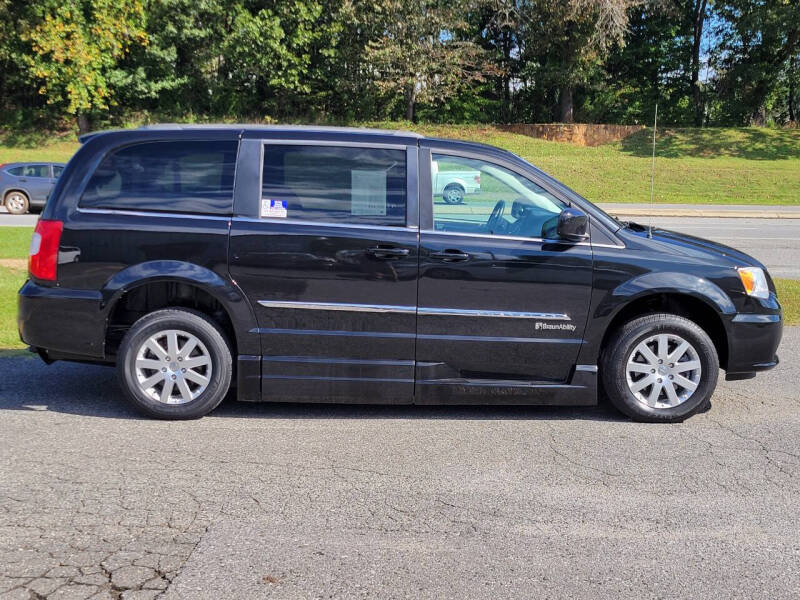 2014 Chrysler WHEELCHAIR VAN