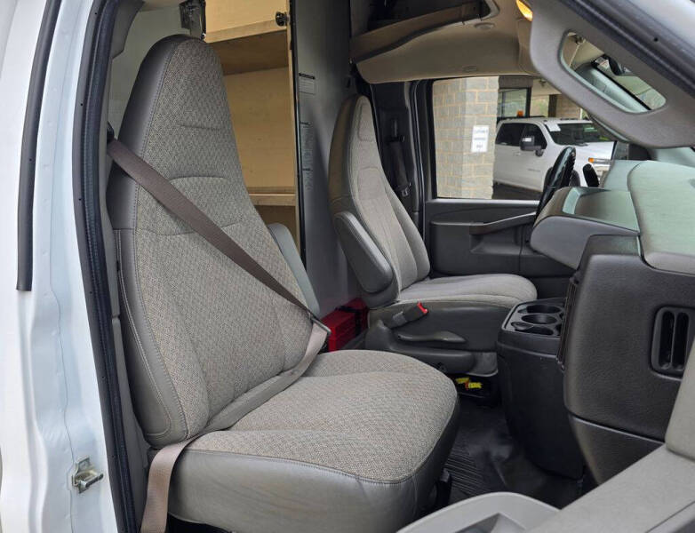 2022 Chevrolet Express 3500