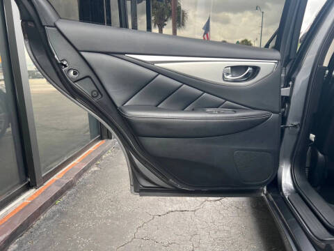 2022 Infiniti Q50 Luxe