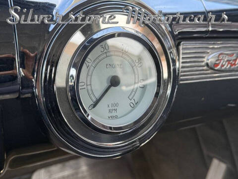 1946 Ford Super Deluxe
