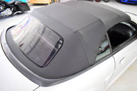 2004 Ford Mustang Deluxe