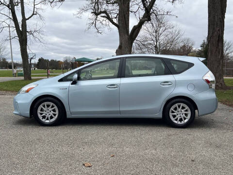 2012 Toyota Prius v Two