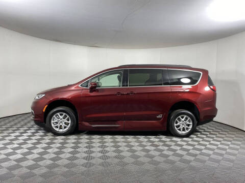 2022 Chrysler Pacifica Touring L