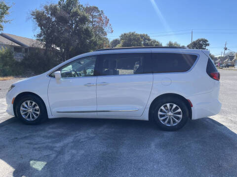 2017 Chrysler Pacifica Touring Plus