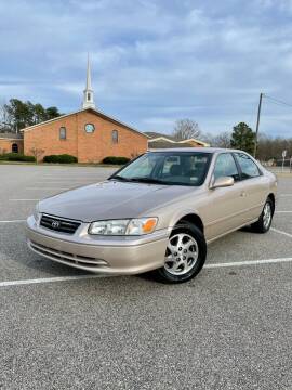 2001 Toyota Camry for sale at Xclusive Auto Sales in Colonial Heights VA
