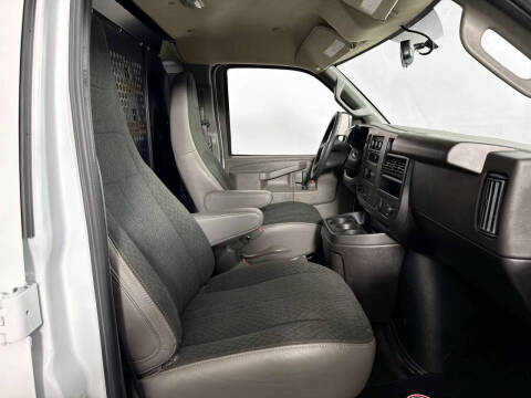 2024 GMC Savana 2500