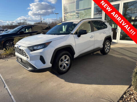 2020 Toyota RAV4 LE