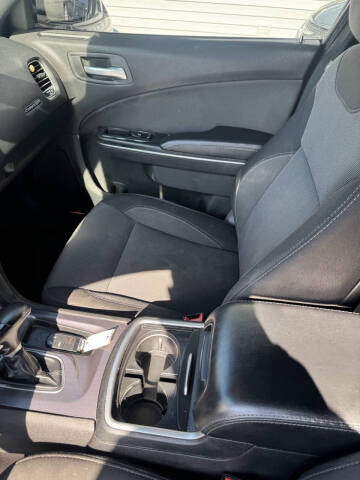 2017 Dodge Charger SE