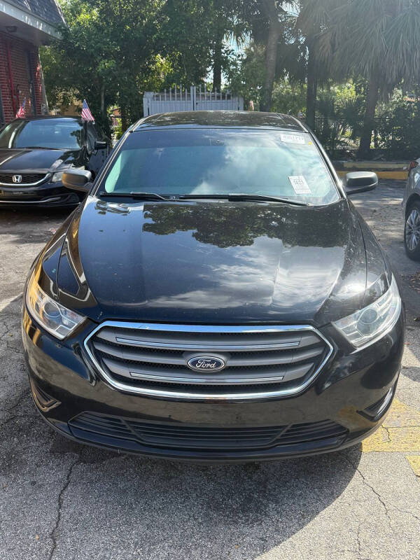 2019 Ford Taurus SE