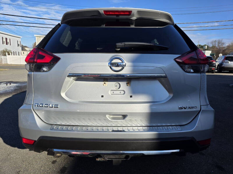 2017 Nissan Rogue SV