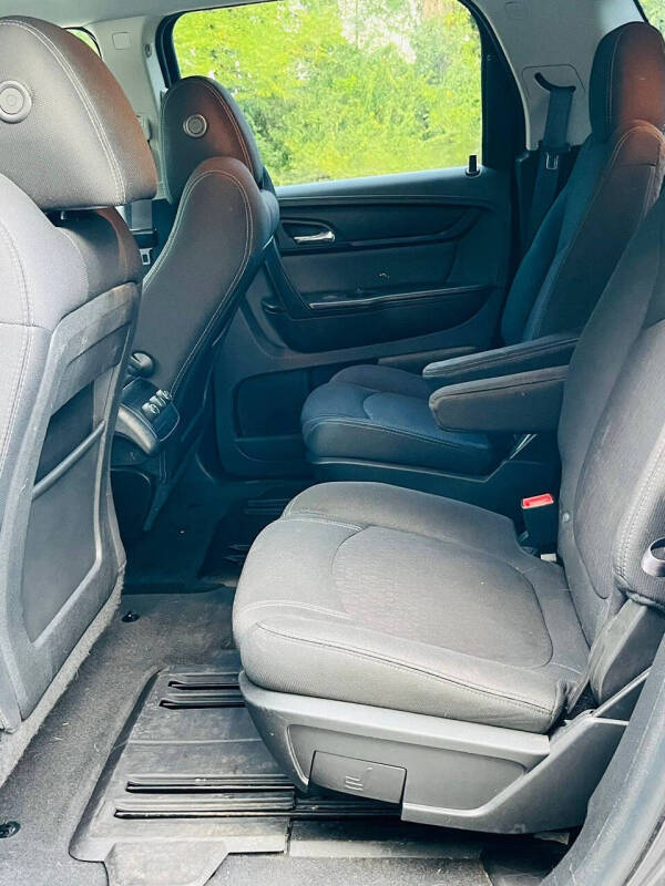 2015 GMC Acadia SLE-2