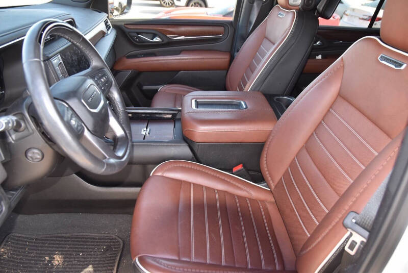 2023 GMC Yukon XL Denali Ultimate