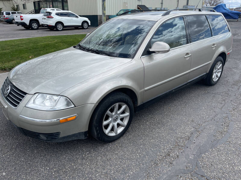 2004 Volkswagen Passat for sale at BELOW BOOK AUTO SALES in Idaho Falls ID