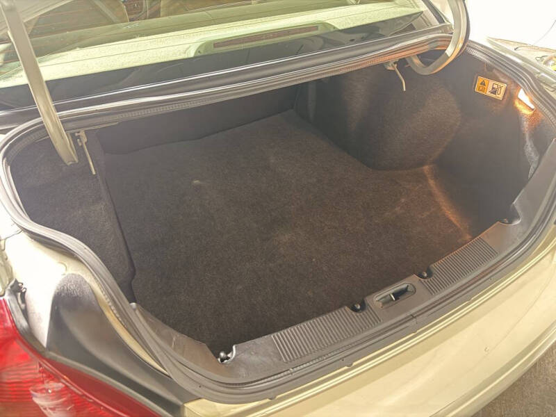2003 Ford Taurus SE
