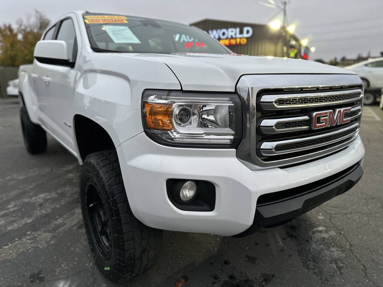2017 GMC Canyon SLE 4x4 4dr Crew Cab 5 ft. SB's photo