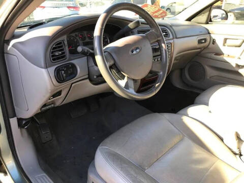 2005 Ford Taurus SEL