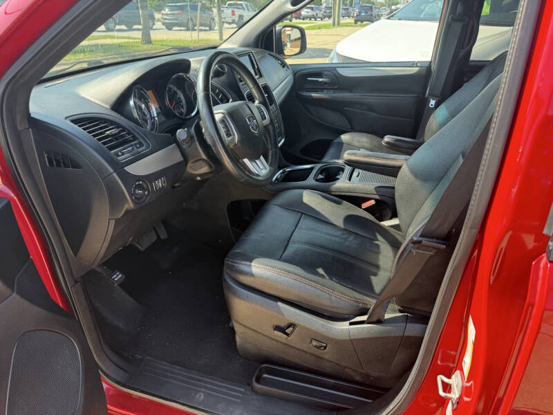 2016 Dodge Grand Caravan R/T