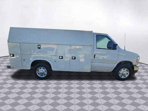 2025 Ford E-Series