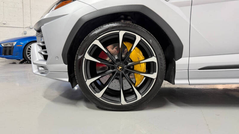 2022 Lamborghini Urus
