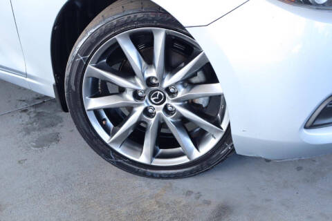 2018 Mazda MAZDA3 Touring
