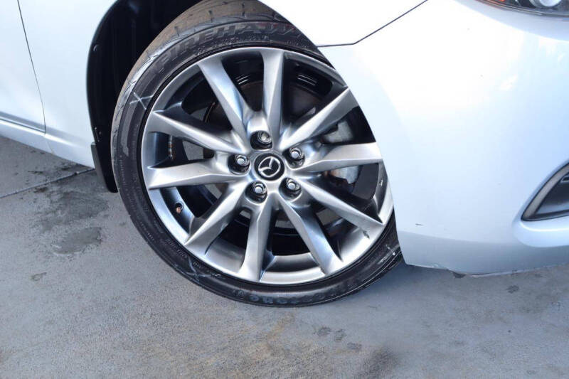 2018 Mazda MAZDA3 Touring