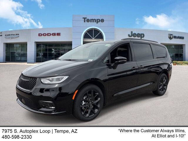 2026 Chrysler Pacifica Select