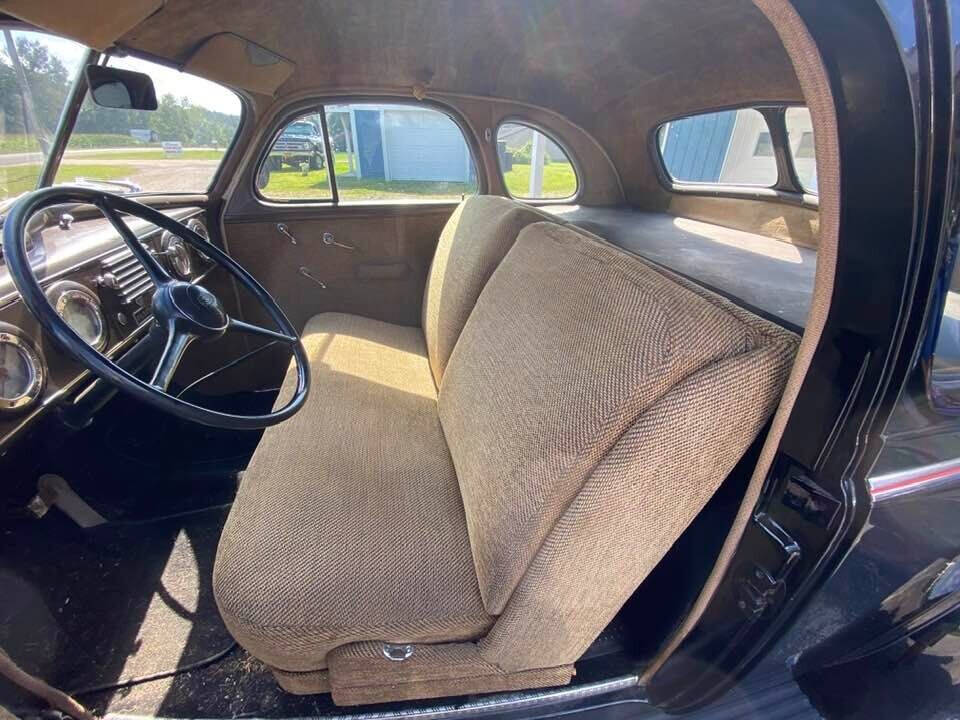 1937 Oldsmobile Cutlass 27