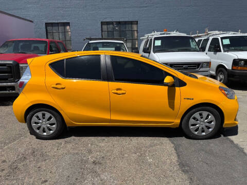 2014 Toyota Prius c Three