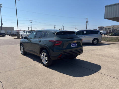 2025 Chevrolet Trax LS