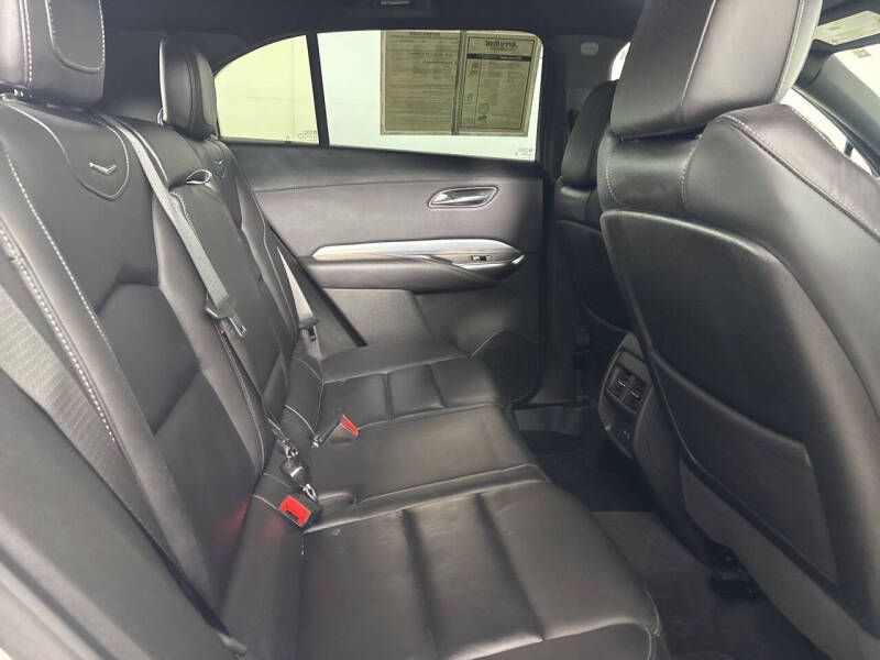 2022 Cadillac XT4 Premium Luxury