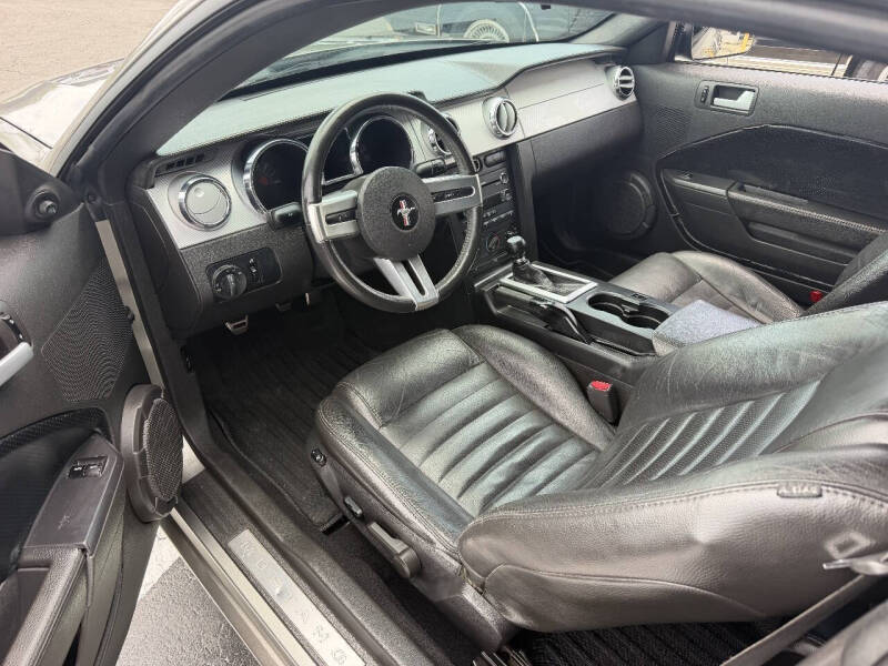 2009 Ford Mustang GT Deluxe