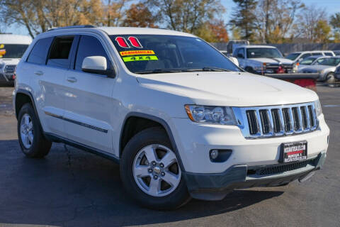 2011 Jeep Grand Cherokee for sale at Nissi Auto Sales in Waukegan IL