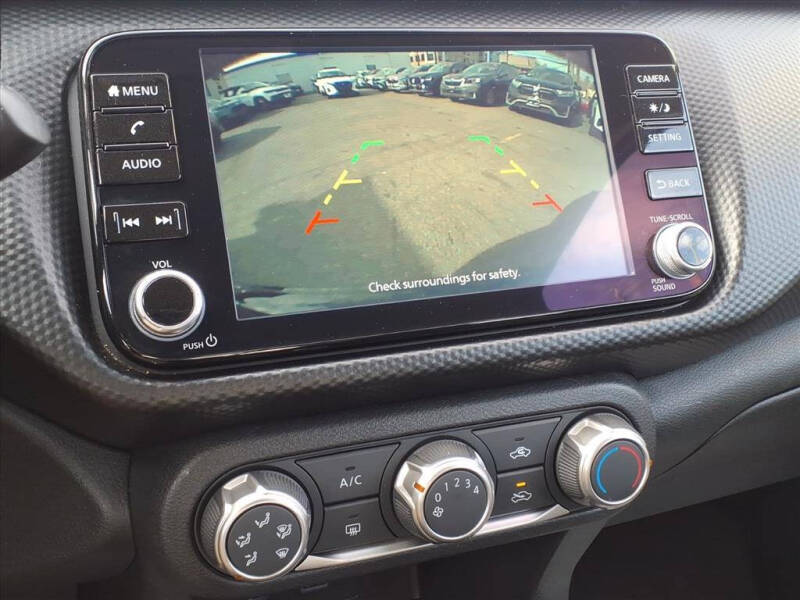 2024 Nissan Kicks SV