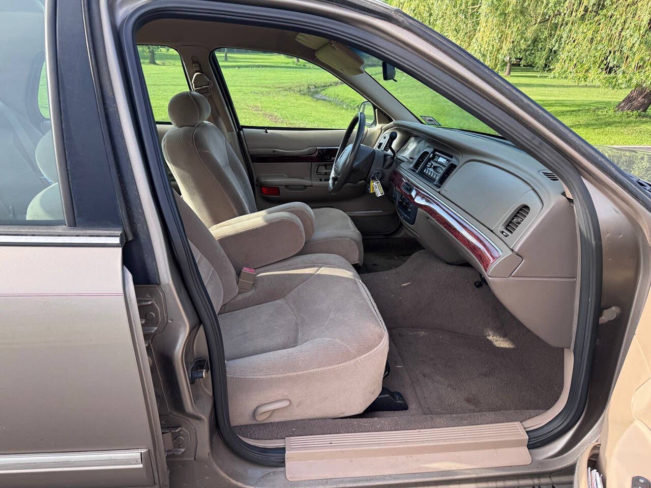 2002 Mercury Grand Marquis 7