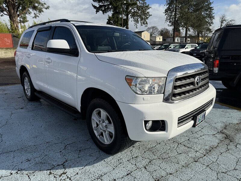 2016 Toyota Sequoia SR5