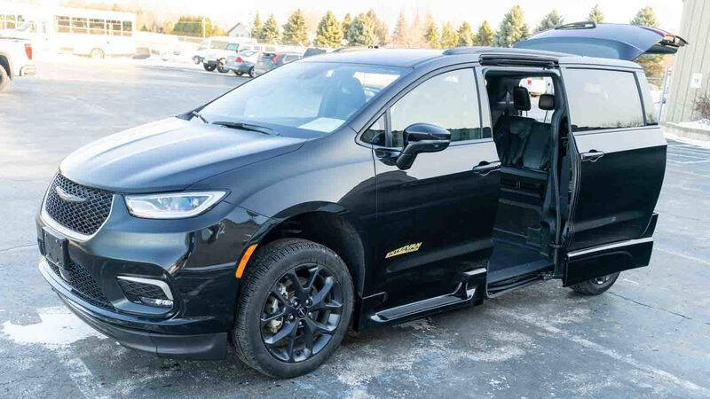 2022 Chrysler Pacifica Touring L