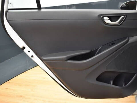 2018 Hyundai Ioniq Hybrid Blue