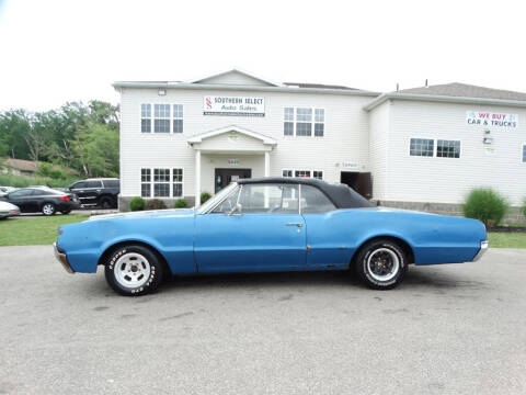 1966 Oldsmobile Cutlass for sale at SOUTHERN SELECT AUTO SALES in Medina OH
