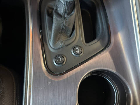 2015 Dodge Challenger SXT